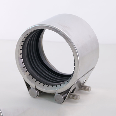 Tipo de conexión de tubería con tornillo Tipo de agarre de acoplamiento con sujeción de acero inoxidable para el transporte rápido y marítimo de tuberías